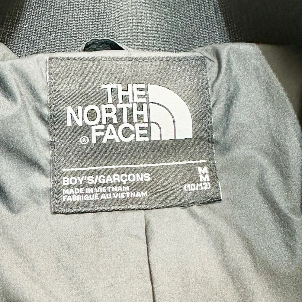 The North Face Boys' Black Jacket - Picture 2 of 10